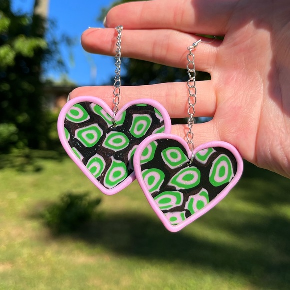 Handmade Psychedelic Polymer Clay Heart Statement Earrings - Picture 13 of 17